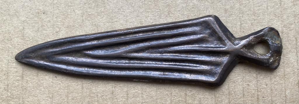 АМУЛЕТ КИНЖАЛ КОБАНСКОЙ КУЛЬТУРЫ 4-6 ВЕКА. 77