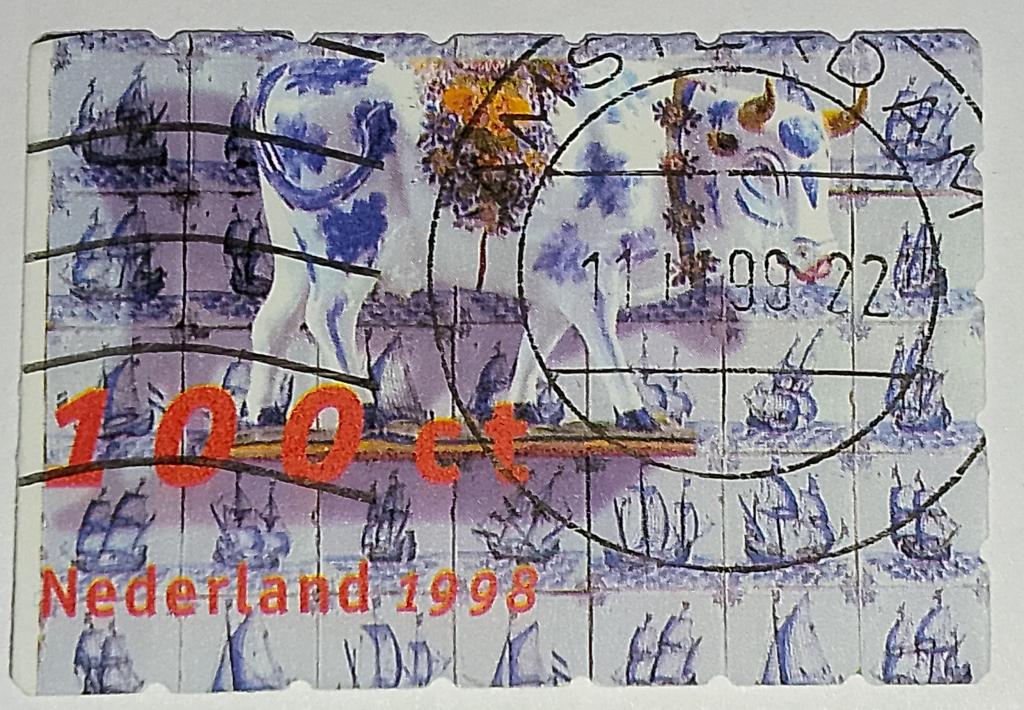 Марки Нидерланды - «Корова (народные промыслы)» 1998г., номинал «100 ct» гаш.