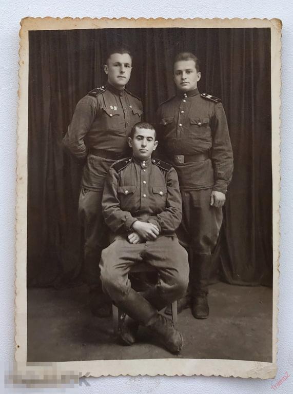 Фотография военнослужащие солдаты форма армия эмблемы артиллерийские войска #138*