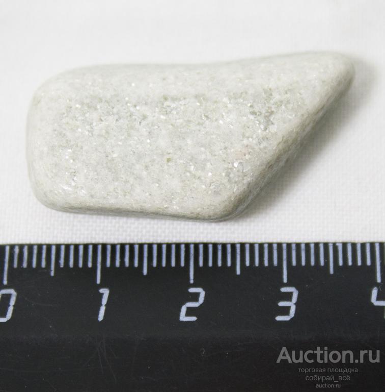 Кварцит, размер 3,7х2х0,7 см, вес 12 гр   (25)