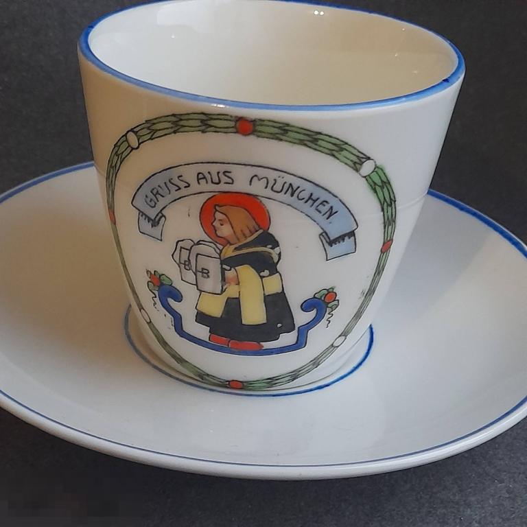 антикварная чайная пара привет из Мюнхена