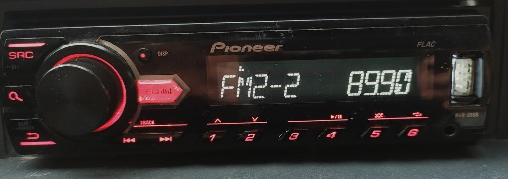 Автомагнитола USB - ресивер Pioneer MVH - 09 UB AUX раб.сост.