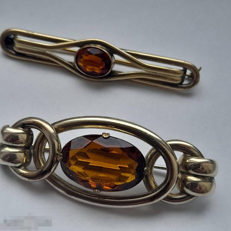 Антикварные брошки одним лотом