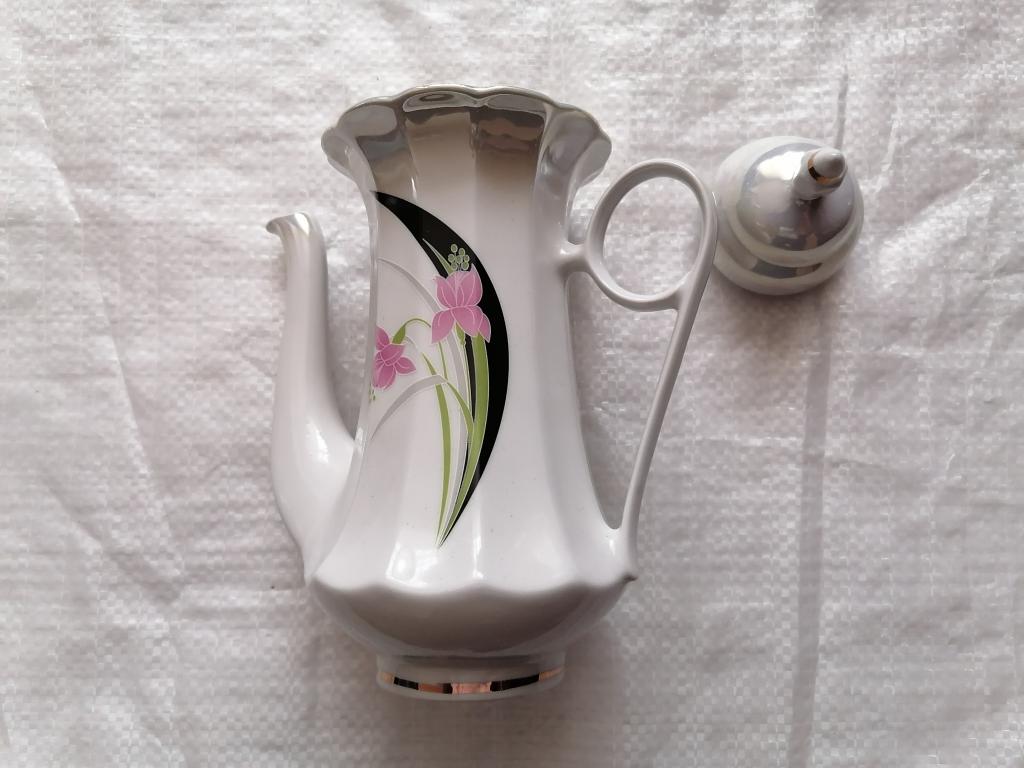 Кофейник фарфоровый. Коростень (Украина).