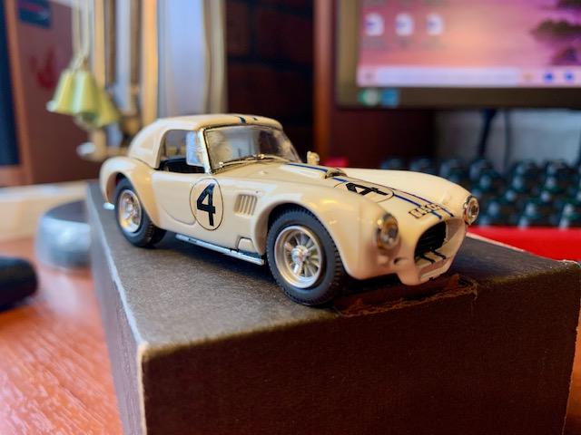 1/43 Shelby Cobra 420 Bang