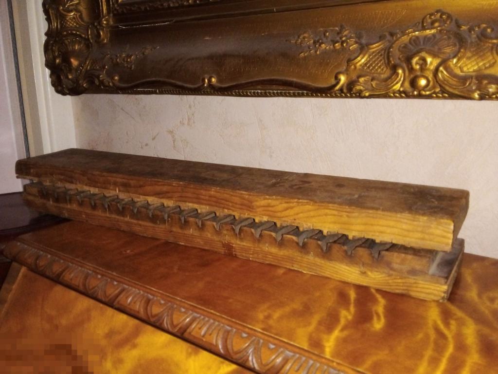 Прессформа старинная для сигар 56 см