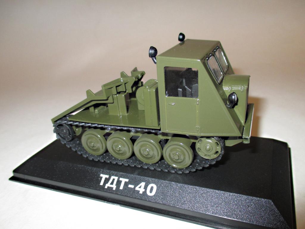 1-43 модель Трактор TDT 40 / ТДТ 40 (Hachette) Читайте описание !!!