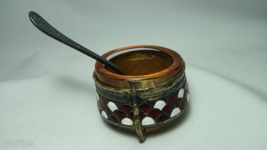 Солонка с ложкой , эмаль 3