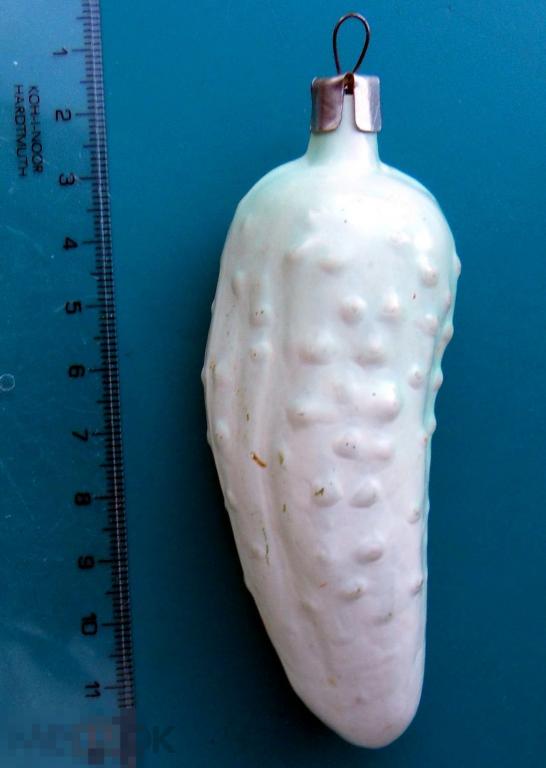 ОГУРЕЦ  ---  LZ --- старая елочная игрушка