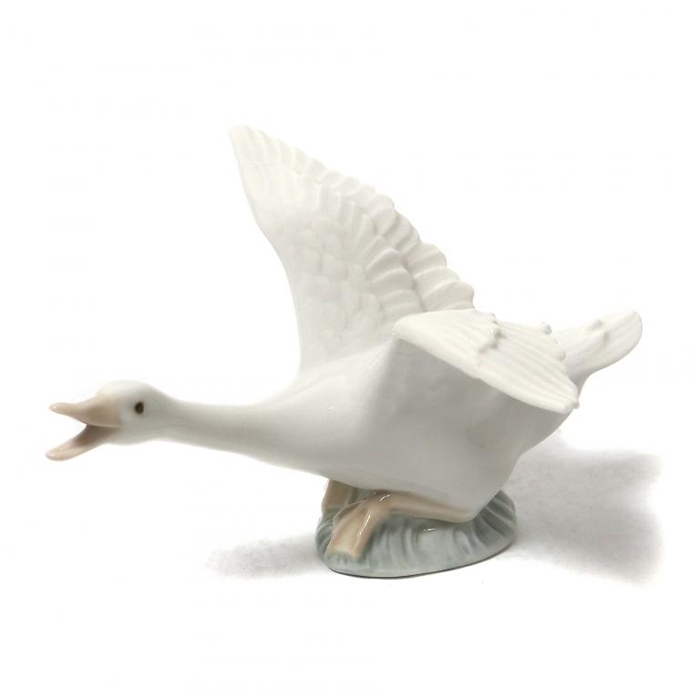 Фарфоровая фигура "Бегущая утка". Lladro