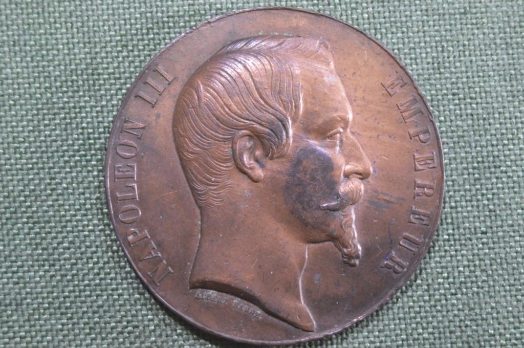Медаль настольная "Император Наполеон III, Napoleon". Albert Barre. Односторонняя, 57 мм.