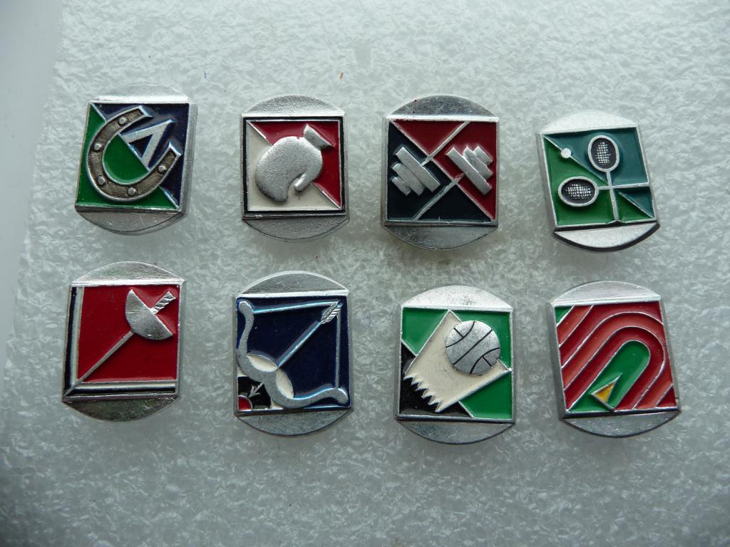 Набор значков СССР : Виды спорта - Лёгкие. Цена за набор.