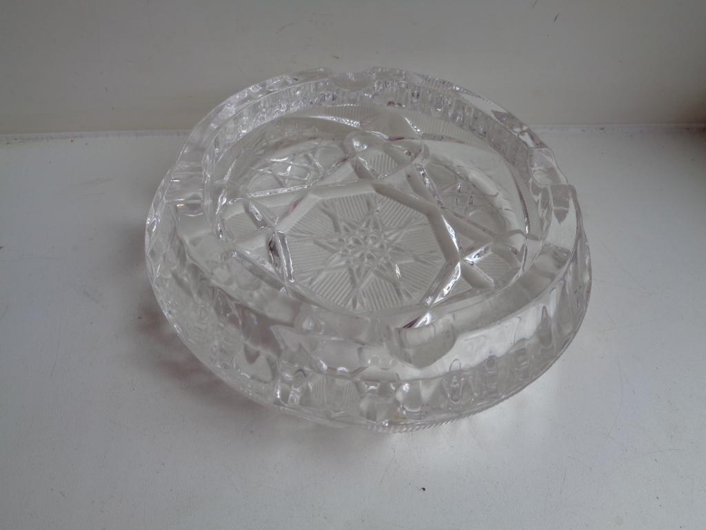 пепельница на 4 сигареты стекло СССР.