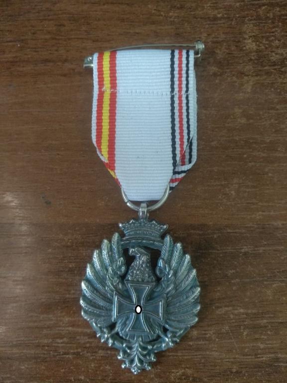 Медаль За Храбрость Испанской Голубой Дивизии Кампания в России Третий Рейх Копия