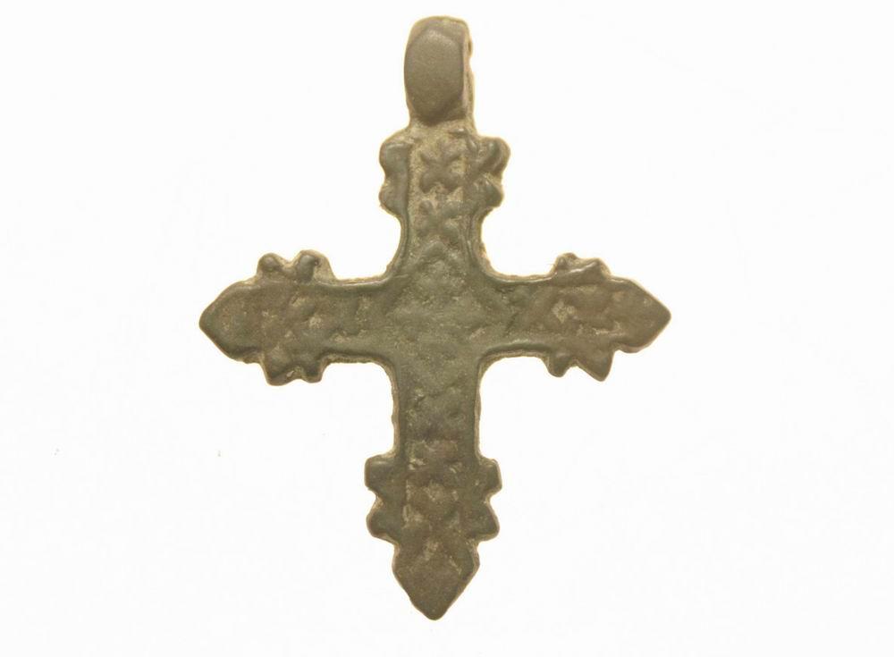 Старинный тельный крестик. 13-14 век