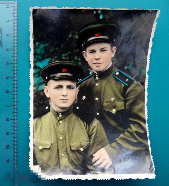 ВОЕННЫЕ форма 1950-е АРМИЯ -- Щ9 -- знак ВЛКСМ