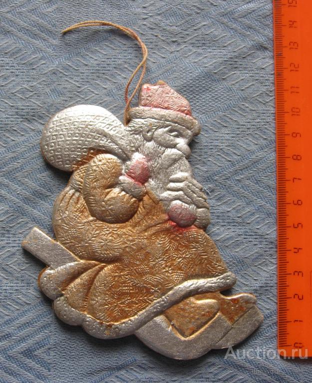 Елочная игрушка. Дед Мороз на санках. Картон.