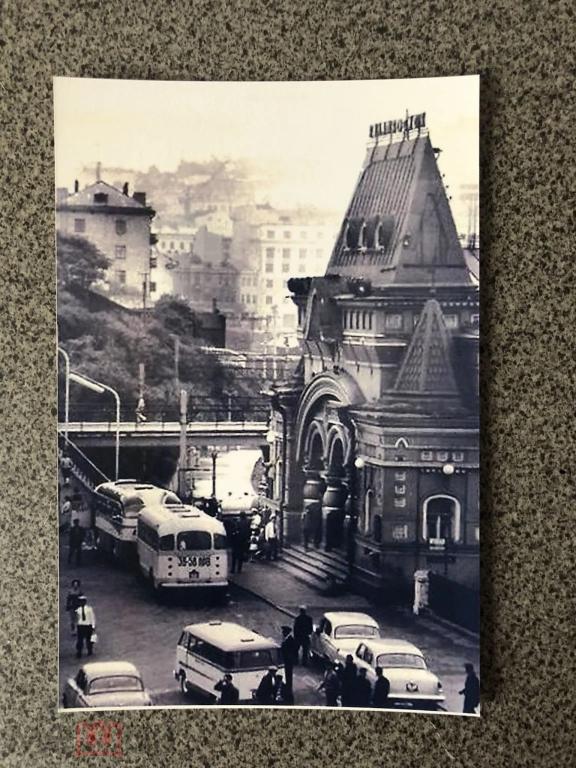 Фотография Железнодорожный вокзал Транспорт Автобус Автомобиль Архитектура Владивосток Копия