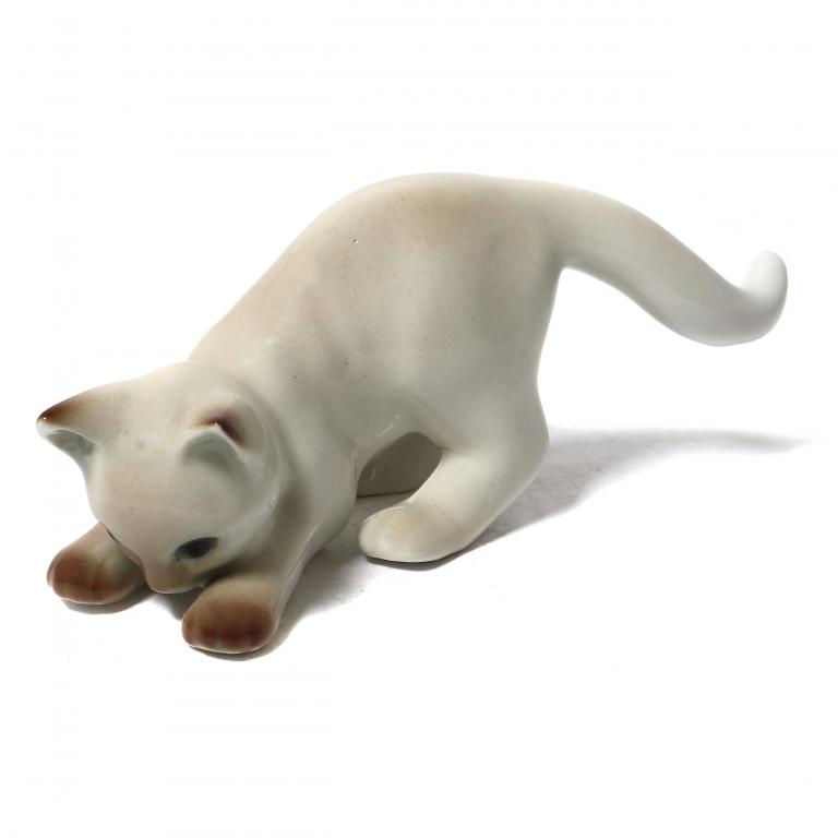 Фарфоровая фигура "Играющий котенок". Rorstrand