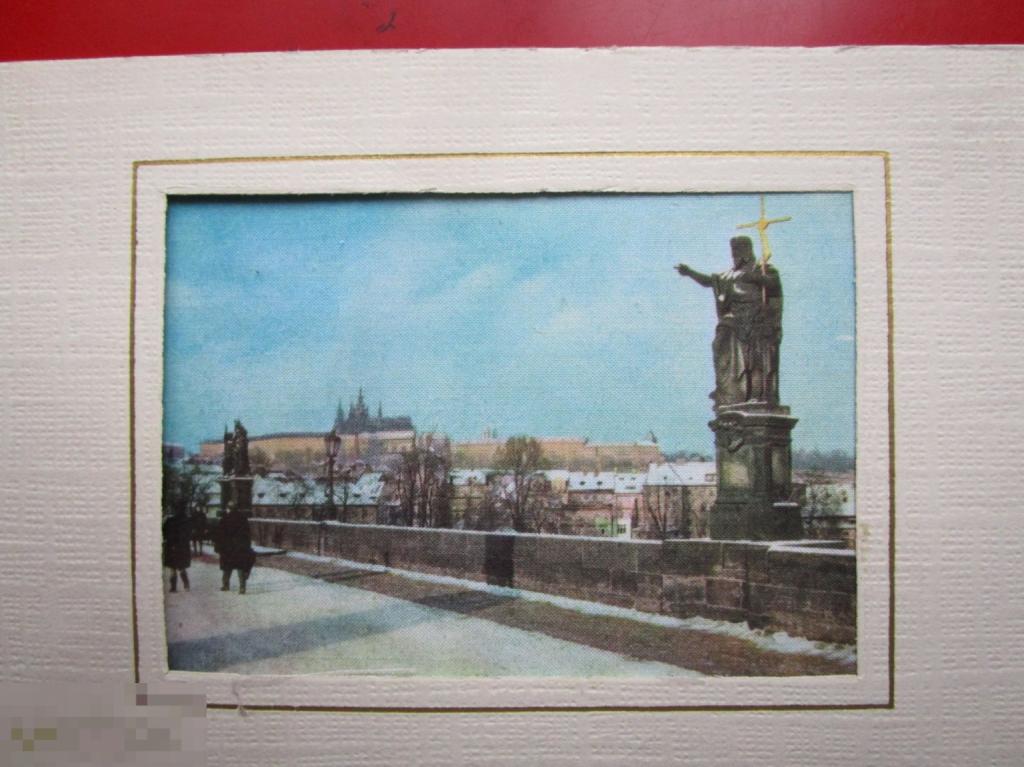 Открытки Чехословакии "Городской вид зимой", с окошком, подписанная