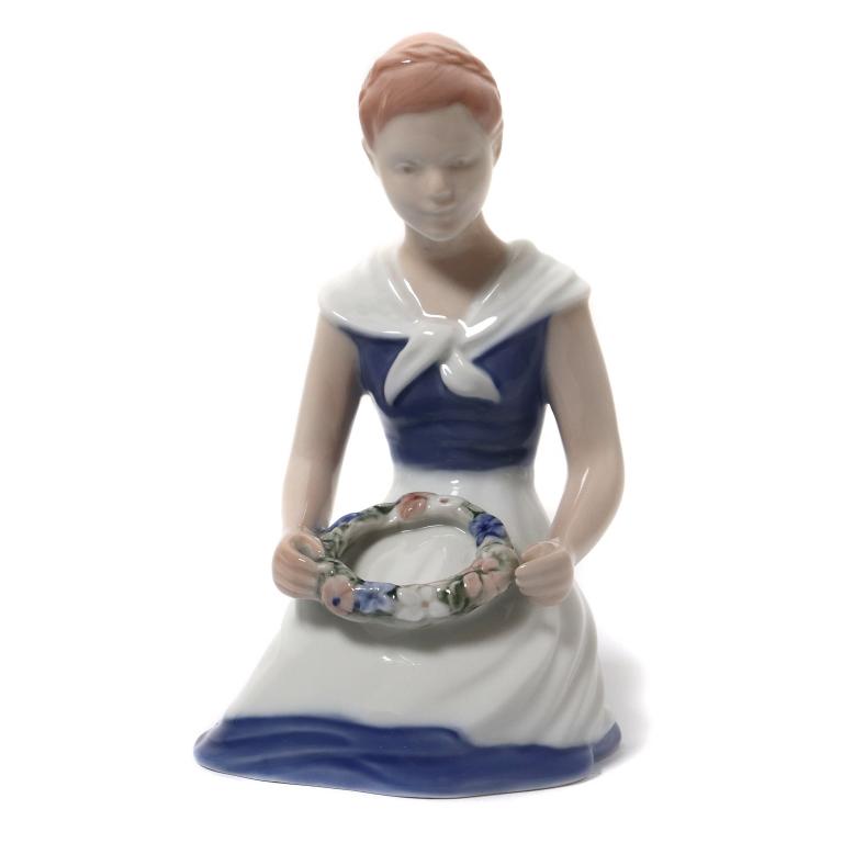 Фарфоровая фигура "Девочка". Bing & Grondahl