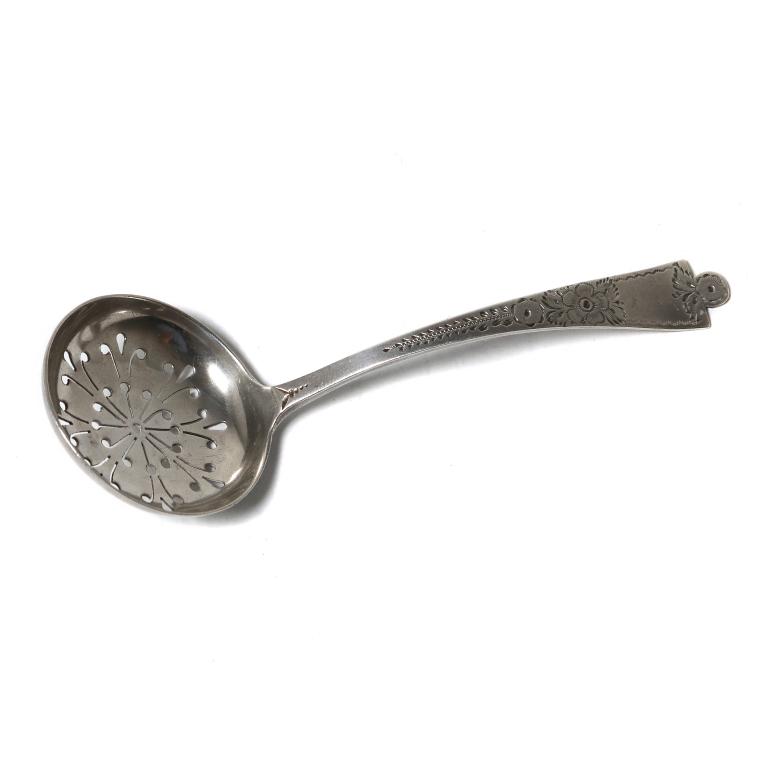 Серебряное ситечко.  Англия, 1904 год