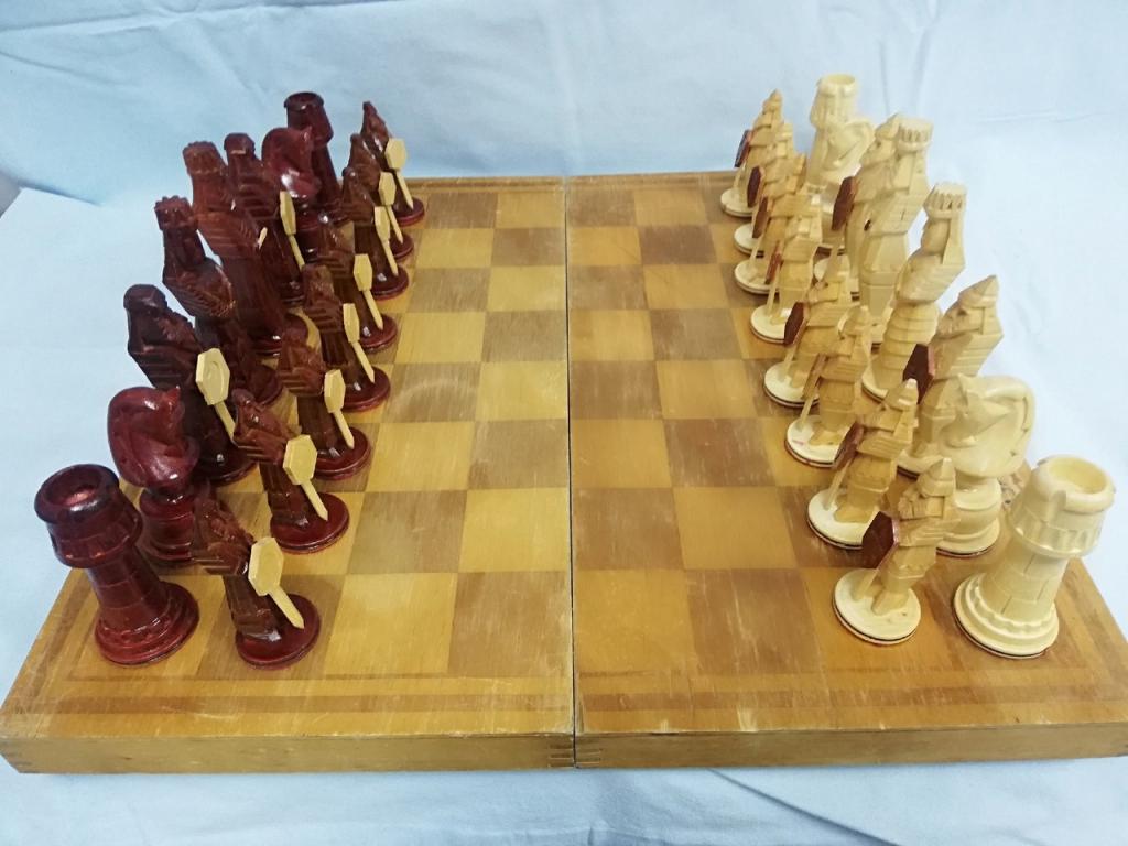 Большие резные шахматные фигуры Ручная работа Резьба по дереву