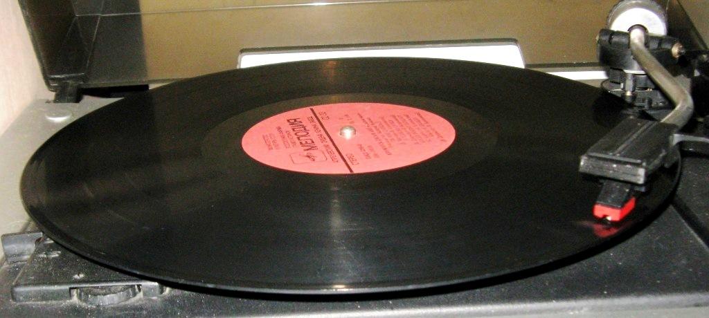 Красные маки / Кружатся диски // 1980 год