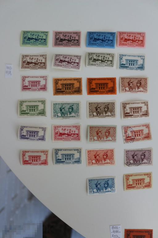Мартиника серия 1933-38 г. чистая/гашеная серия 26 марок