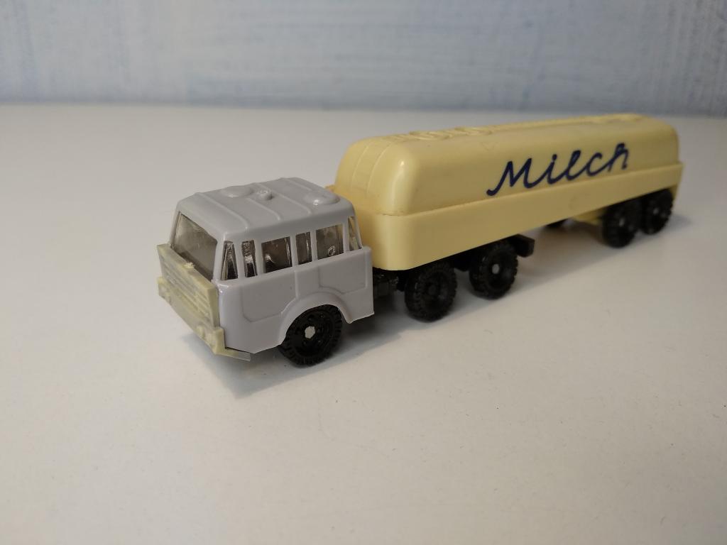 12мм.(TT) Tatra Автоцистерна Milch серая кабина,MK Modelle