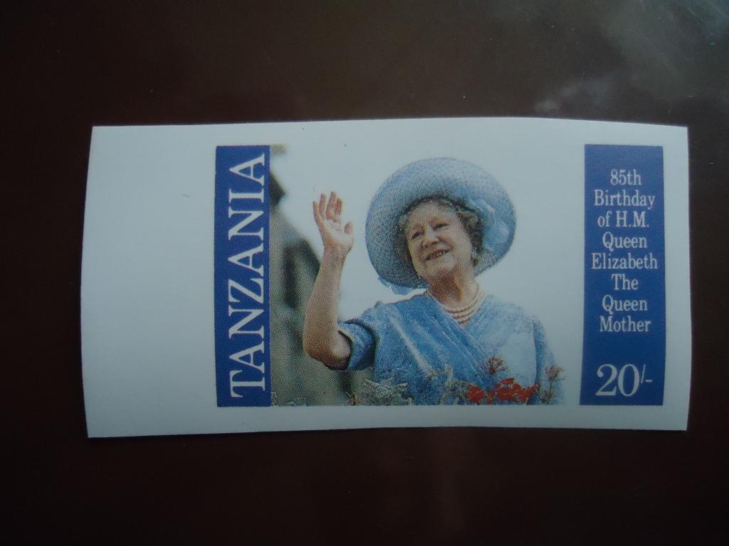 1985 г.  Танзания  85 лет королевы матери.  без зубцов.  MNH.