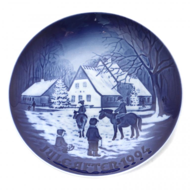 Рождественская фарфоровая тарелка. Bing & Grondahl, 1994 год.