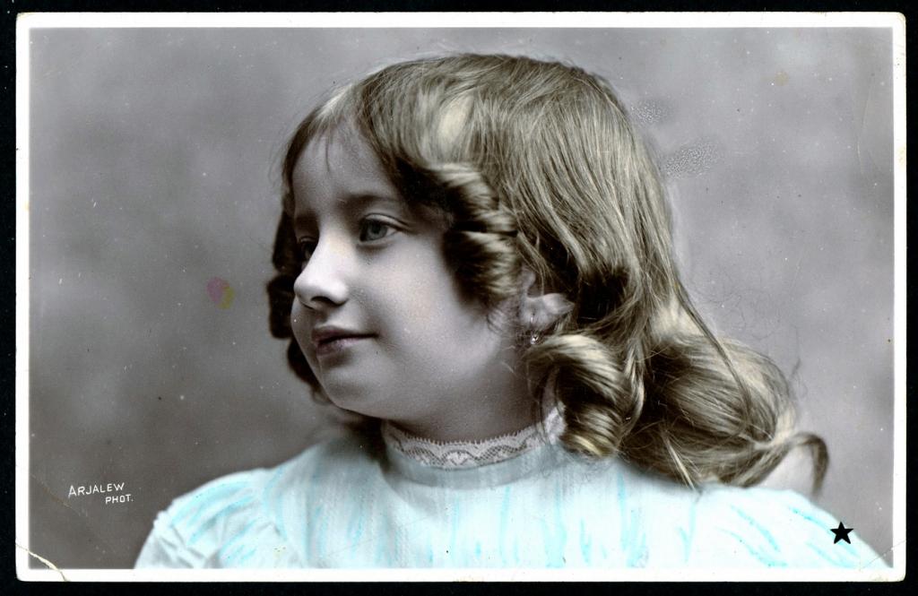 открытка Франция Arjalew pfot Девочка Девушка 1908 год 13.9 на 9 см.