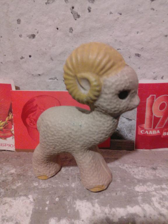 Игрушка.Баран.Резина.Красный Треугольник. СССР