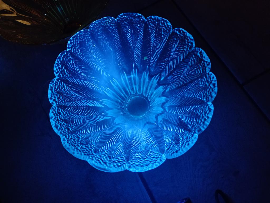 Старинное антикварное купоросное стекло. Отличное состояние, прекрасный сохран. Толстое стекло. Росс