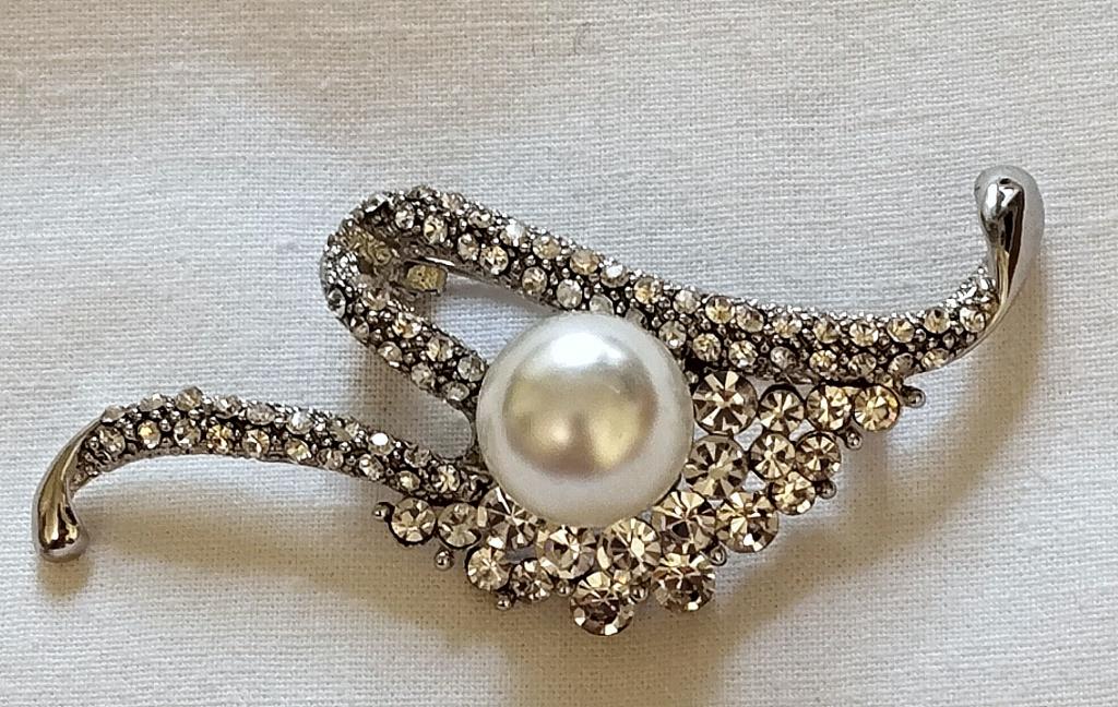 ВСЯКАЯ ВСЯЧИНА     Яркая!   Нарядная!   БРОШЬ     ( 91 )