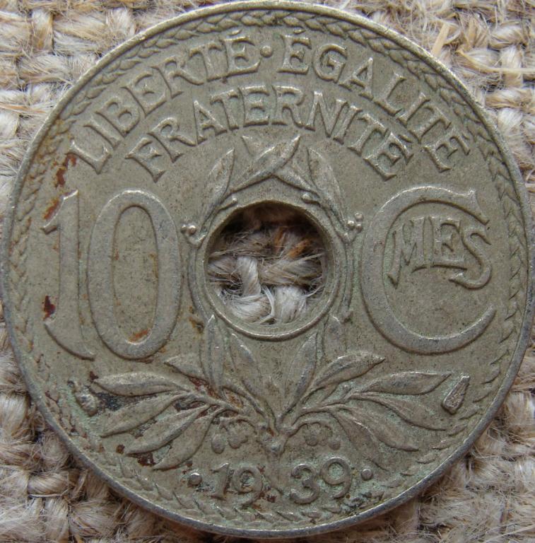 Франция 10 сантимов 1939 год
