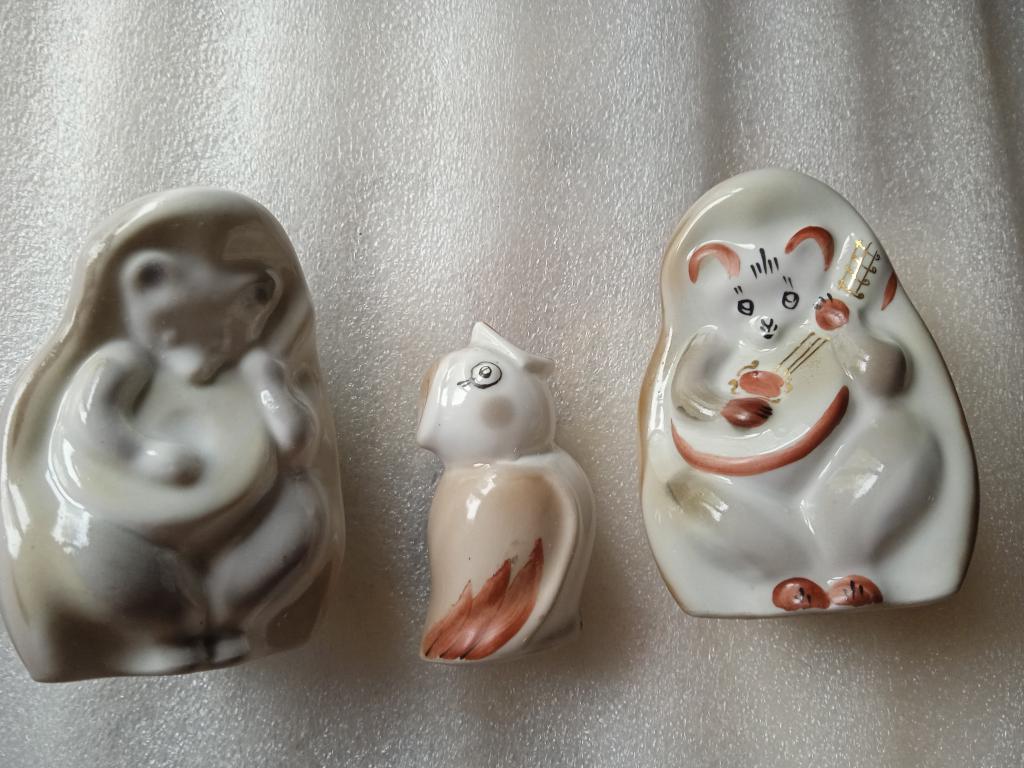 Владивостокский фарфоровый завод -  ,, Ёжики с гитарой и соловей", одним лотом