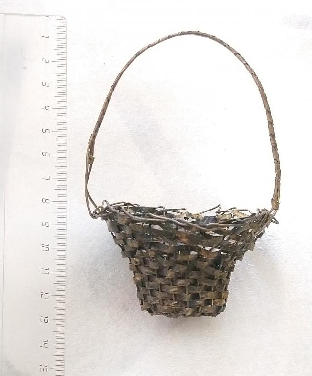 Маленькая декоративная корзинка латунь Германия 1900