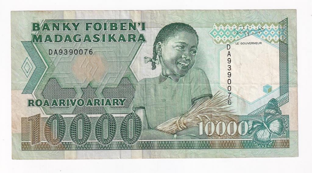 Мадагаскар Банкнота 10000 франков 1988 - 1994 год 2000 ариари DA 9390076 VF (42248)