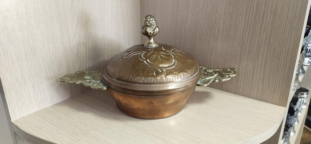 Кастрюлька " Шишка " . Медь. Латунь.Германия.
