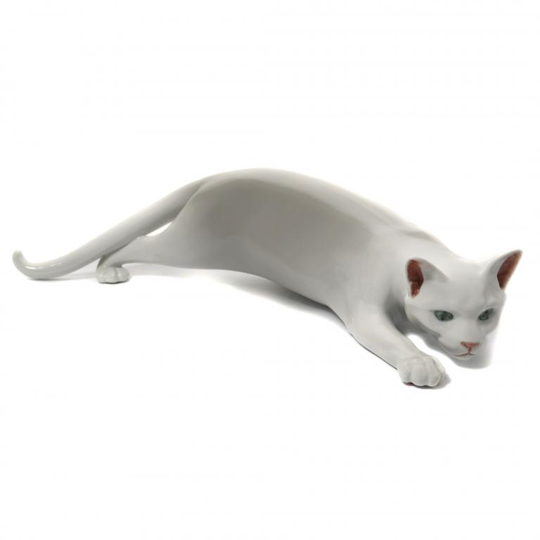Фарфоровая фигура Крадущийся кот​. Royal Copenhagen