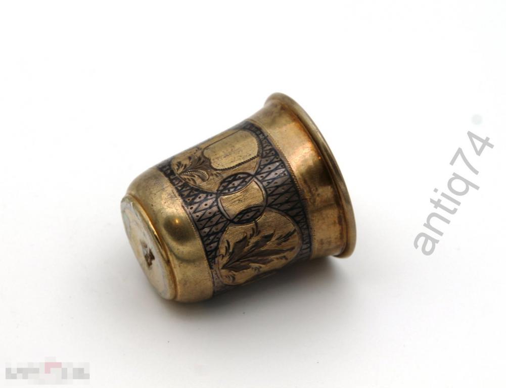 Стопка. Серебро, 84 проба. Золочение, чернь.  (12950)