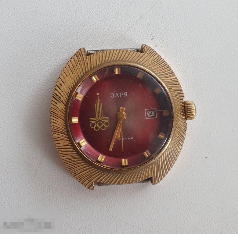 Часы Заря Олимпиада- 80. Позолота.    (в19266)