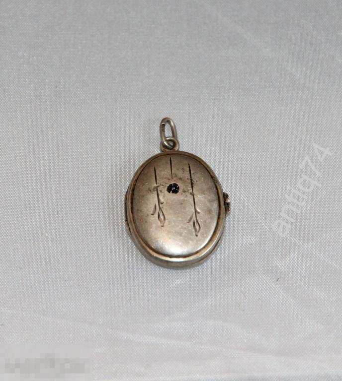 Медальон серебро 875 проба. (13673)