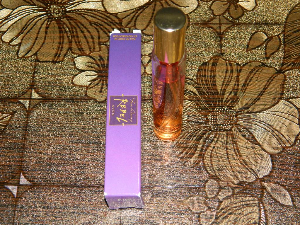 Парфюмерная вода Avon Rebel 10 мл.