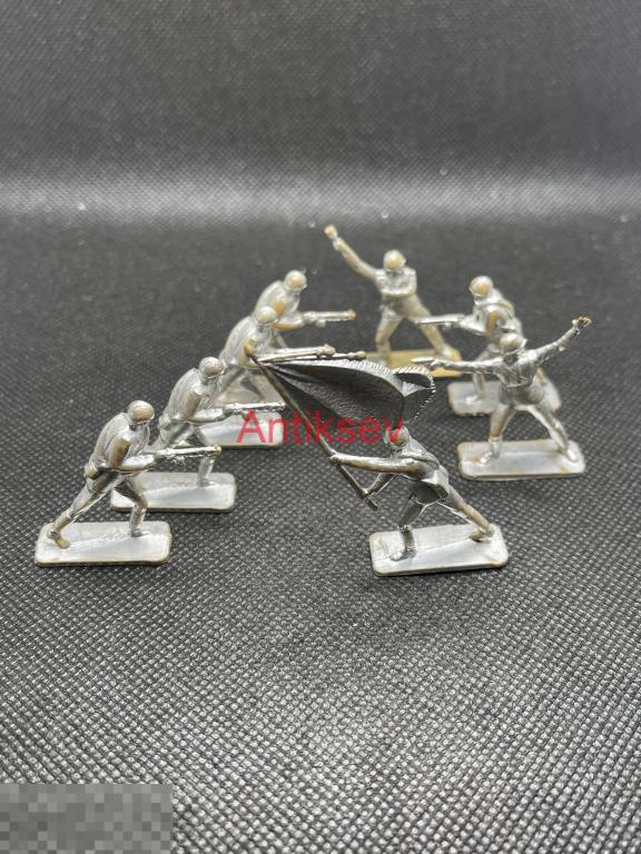 Солдатик СССР колкий пластик ВОВ цена за все