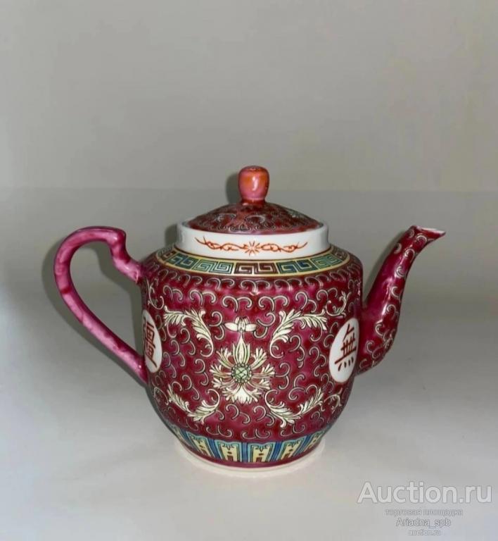 Китайский чайник, фарфор, винтаж. Из фильма Джентельмены 2019 года