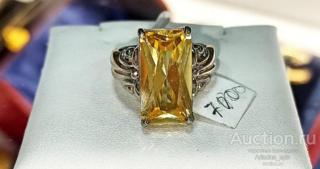 Кольцо из серебра 925 пробы с цитрином