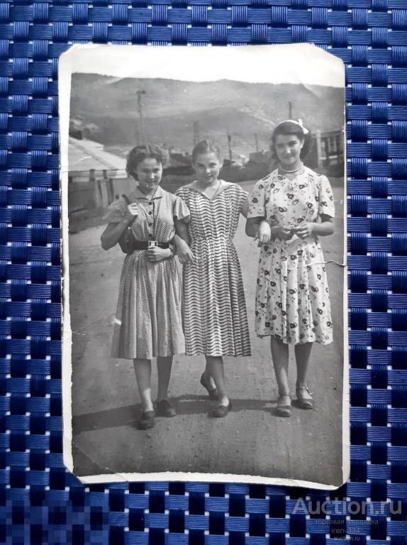 Фото на память Советский быт СССР ПОДРУЖКИ 1958 год     0110